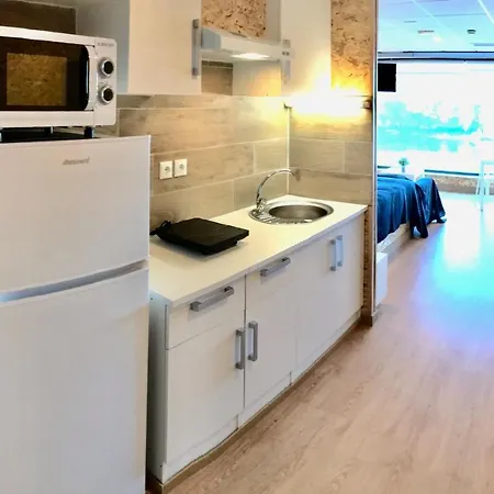 Vistas Al Mar 3 Canabal 아파트 *